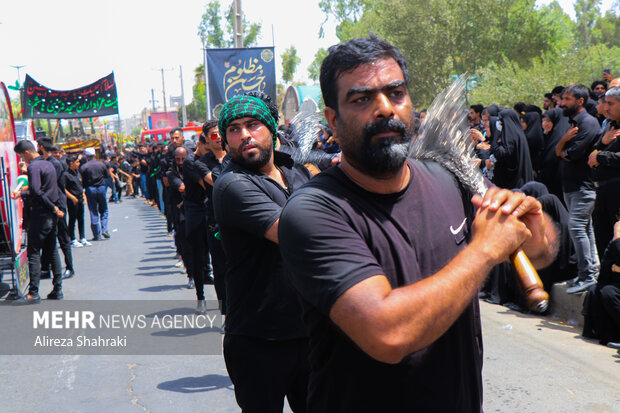 اقامه عزای حسینی در شهر رزن