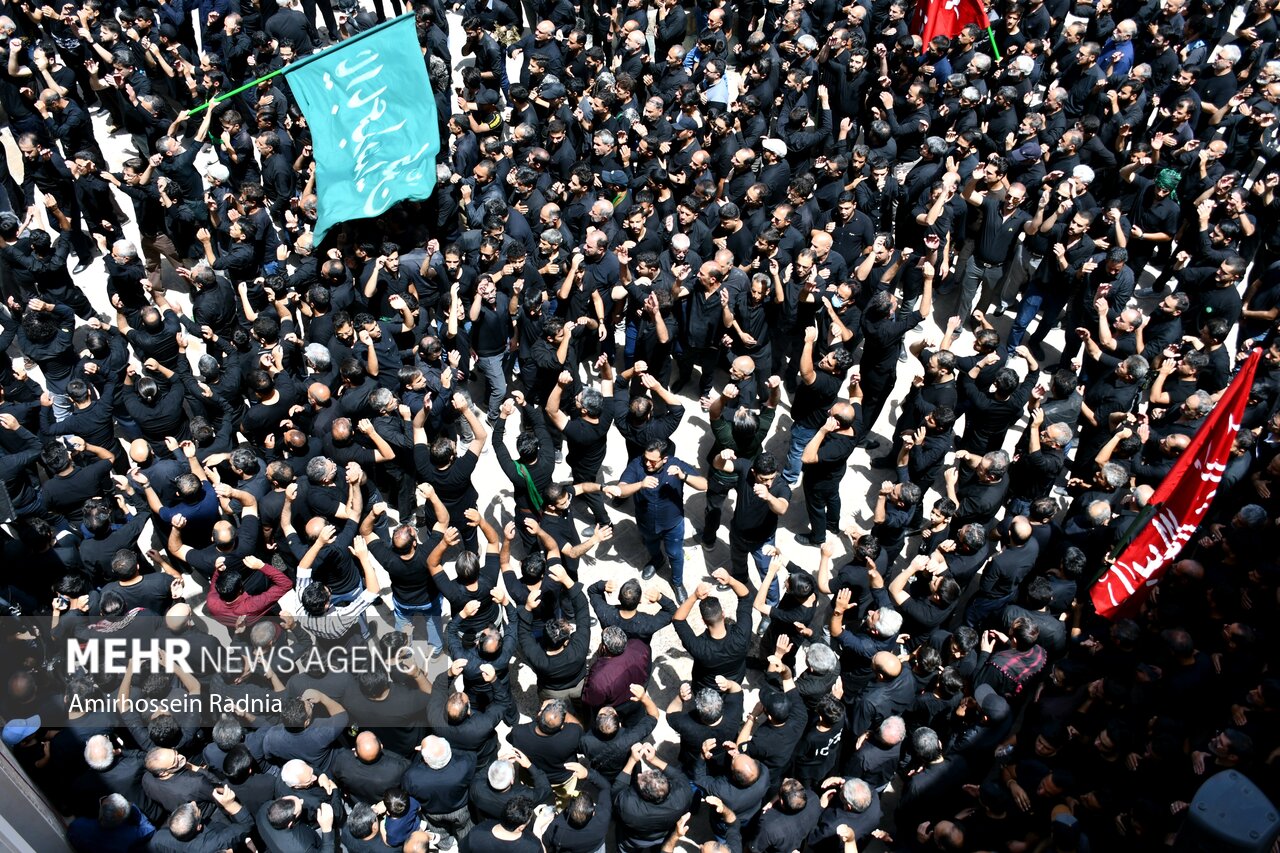 ایران غرق در اشک و ماتم شد/ طنین نوای «یا ابوالفضل» در سراسر کشور