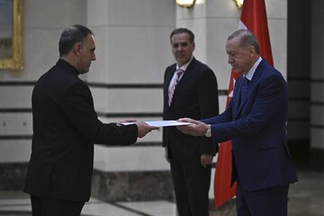 سفير إيران الجديد لدى تركيا يقدم أوراق اعتماده إلى أردوغان