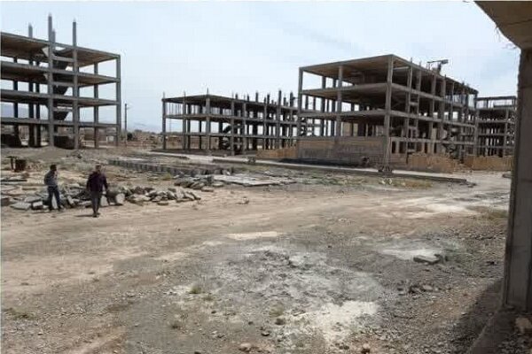 زمین برای ساخت خانه اساتید دانشگاه‌های استان سمنان فراهم شد 