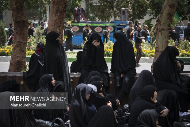 برگزاری نماز ظهر عاشورا در شاهرود