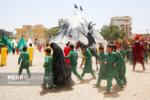 آیین خیمه سوزان هیئت خیام‌الحسین در قم‎