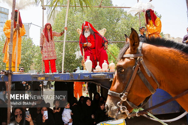 آیین خیمه سوزان هیئت خیام‌الحسین در قم‎