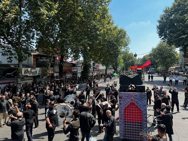 گیلانیها در سوگ ارباب بی کفن/ جوانان میدان داری کردند