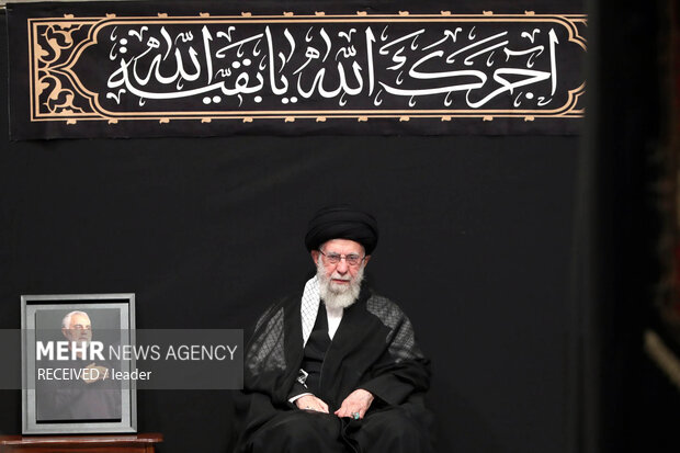 Devrimi Lideri'nin huzurunda Hz. İmam Seccad (a.s) için matem töreni düzenlendi Devrimi Lideri'nin huzurunda Hz. İmam Seccad (a.s) için matem töreni düzenlendi