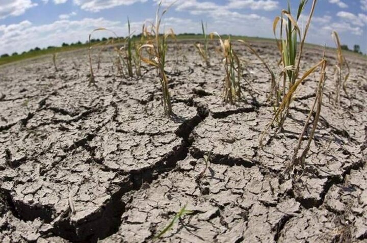 تغییر اقلیم بیشتر از طریق خشکسالی و سیلاب احساس می‌شود