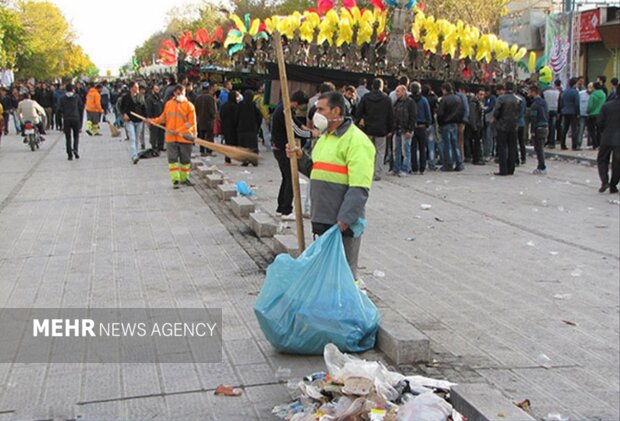 ۲۴۱۷ پاکبان شهر اصفهان را در ایام تاسوعا و عاشورا نظافت کردند 