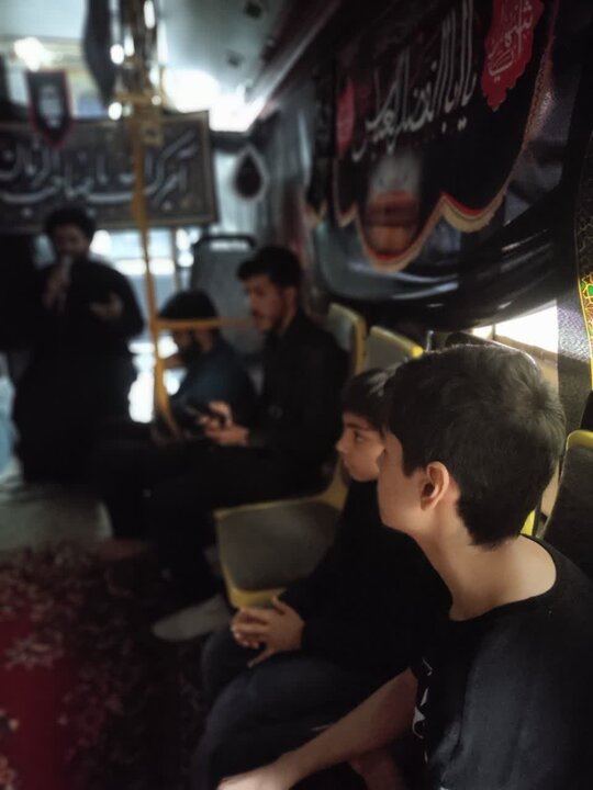 برگزاری هیات نوجوانان در حسینیه سیار+تصویر