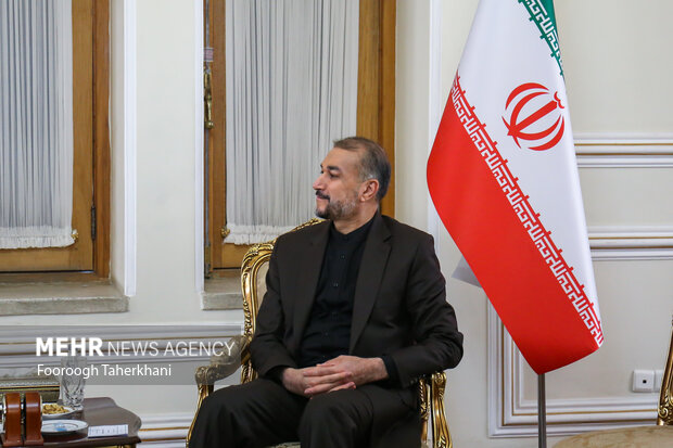 Iran FM, UN envoy meet in Tehran