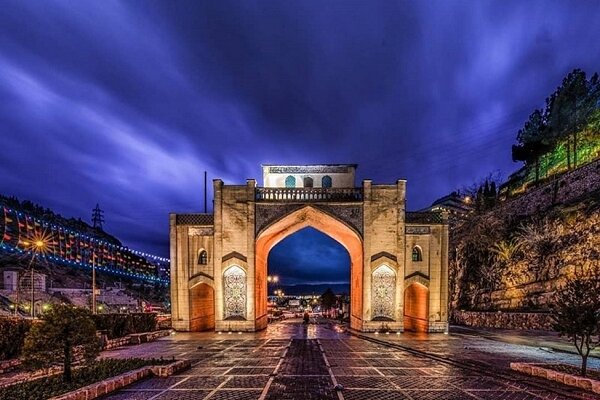 Tahran'ın girişinde Kur'an Kapısı yapılacak