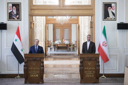 فيصل المقداد: إيران تبذل كل ما في وسعها لمساعدة سوريا