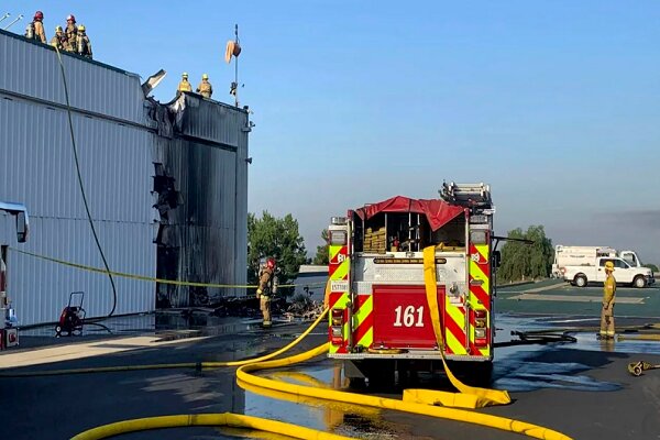 3 dead after plane crashes into California airport hangar