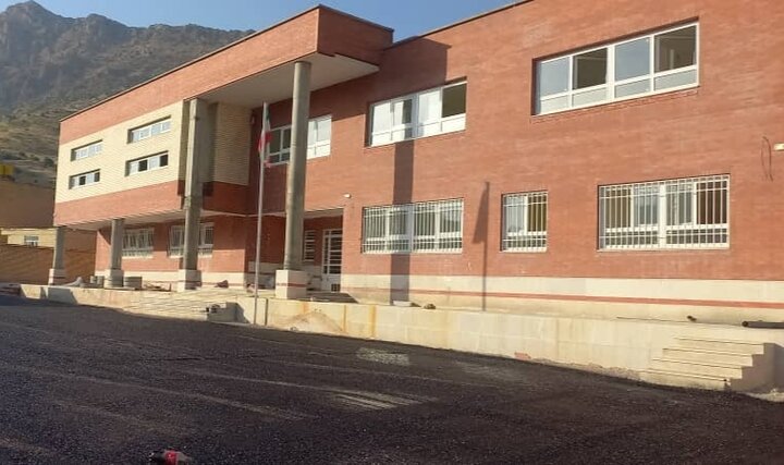 بهره برداری از مدارس شهر زلزله زده سی سخت در مهر ماه سال جاری