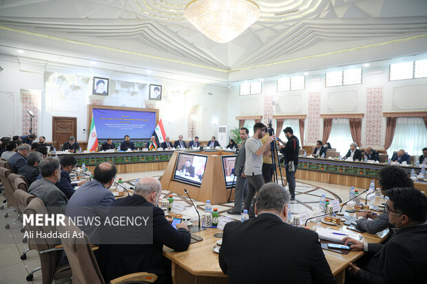 Iran road minister, Syria economy minister press conference
