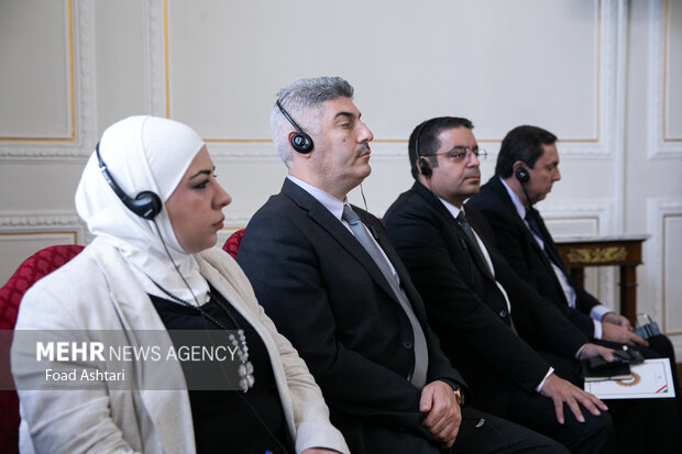 فیصل مقداد وزیر خارجه سوریه صبح امروز دوشنبه ۹ مرداد ۱۴۰۲  با حسین امیر عبدالهییان وزیر امور خارجه ایران دیدار گفتگو کرد