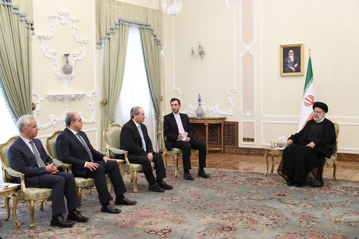 Syrian ministers hold talks with Iranian President Syrian ministers hold talks with Iranian President