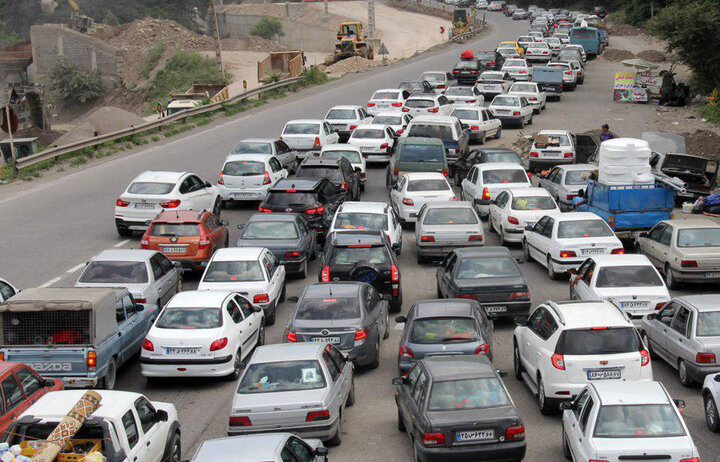 تردد هرگونه وسیله نقلیه به چالوس ممنوع شد / ترافیک سنگین در چالوس