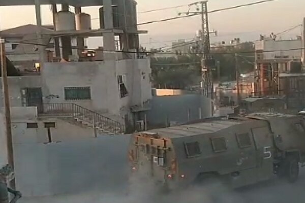 غاصب صہیونی فوج کا عقبہ جبر کیمپ پر حملہ، متعدد فلسطینی نوجوانوں گرفتار+ ویڈیو