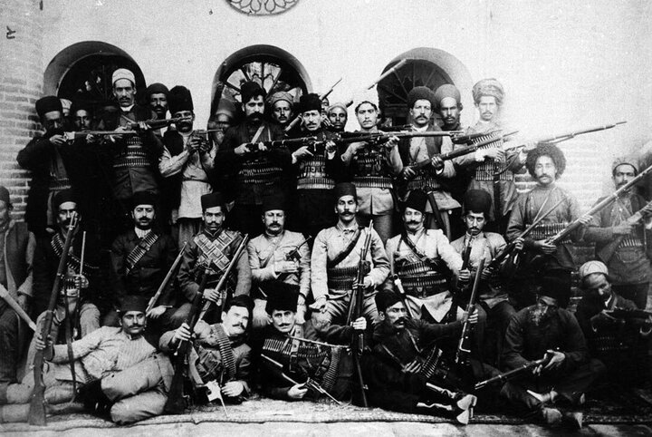 نمایش اسناد و تصاویر مشروطه در کاخ گلستان نمایش اسناد و تصاویر مشروطه در کاخ گلستان