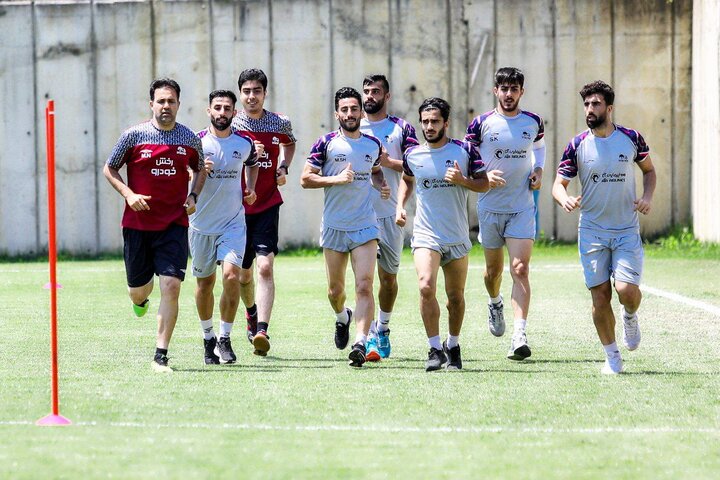 تراکتور چگونه مدعی قهرمانی شد / شلاق «خمز» بر گُرده بازیکنان سرخ 2