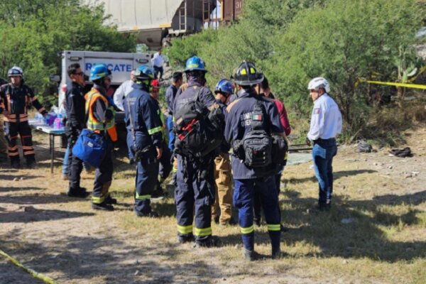 24 killed, injured after train crashed into bus in Mexico