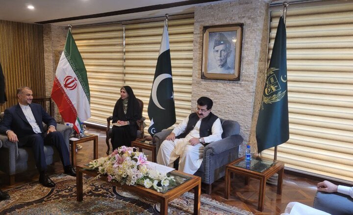 ایرانی وزیر خارجہ کی پاکستانی سینیٹ کے چئیرمیں سے ملاقات