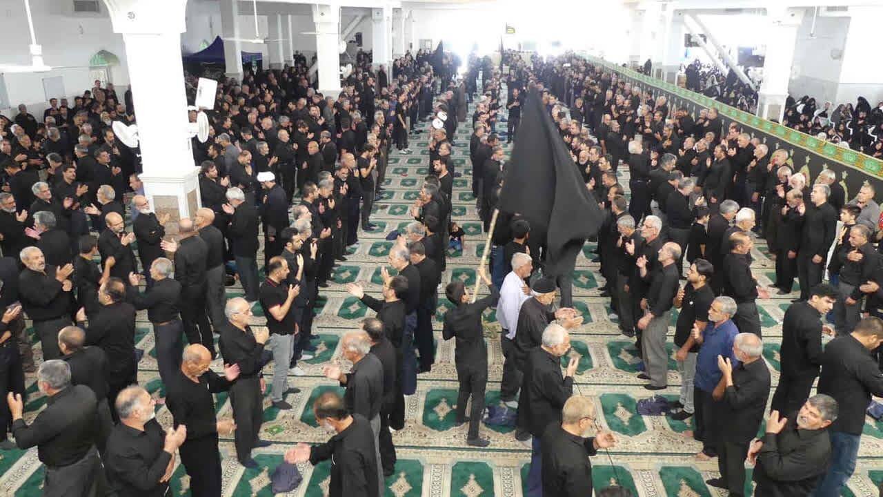 اجتماع عزاداران حسینی در شهرستان آباده برگزار شد