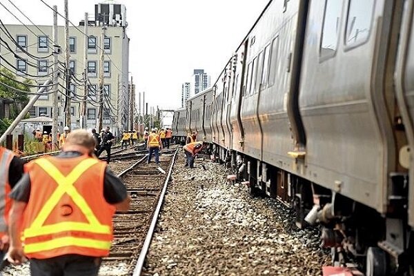 3 dead, injured after train derails in Peru