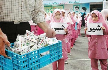 توزیع شیر رایگان در مدارس استان بوشهر آغاز شد