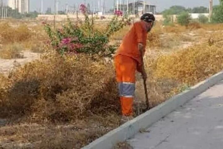ساعت کار پاکبانان در بوشهر ۲ ساعت کاهش یافت ساعت کار پاکبانان در بوشهر ۲ ساعت کاهش یافت