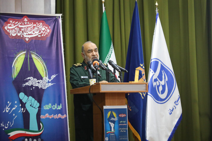 همایش «پیشرفت ایران قوی با خبرنگاران امیدآفرین» 9