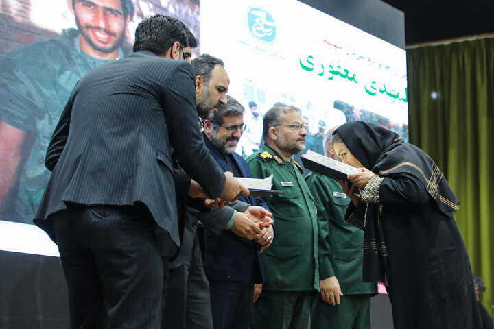 همایش «پیشرفت ایران قوی با خبرنگاران امیدآفرین» 16