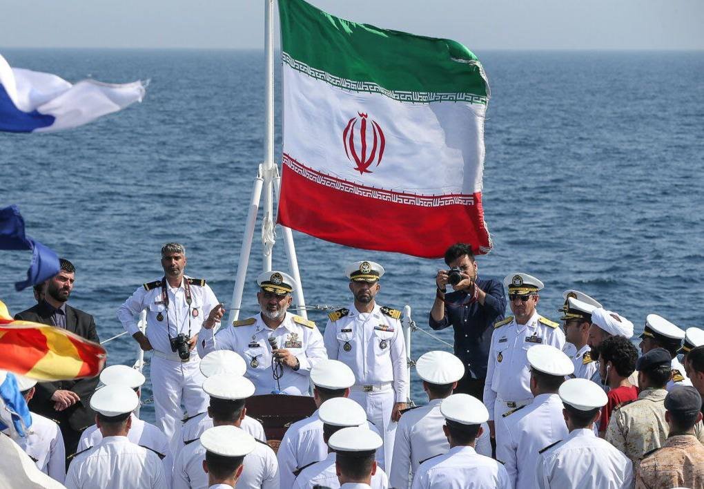 قله آهنین «دنا» بر دامن خلیج فارس/ «وقتی ماموریت بودم، یتیم شدم!»