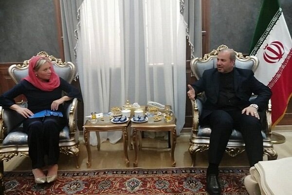 سفير إيران لدى بغداد يلتقي المبعوثة الأممية المعنية بشؤون العراق