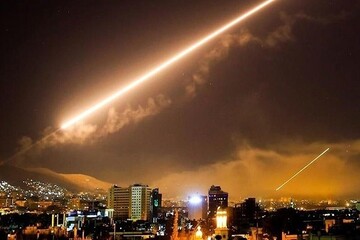 Israel fired 8 cruise missiles at Damascus outskirts on Mon.