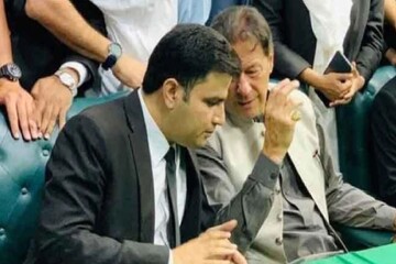 عمران خان کے وکیل نعیم حیدر پنجوتھا کو حراست میں لے لیا