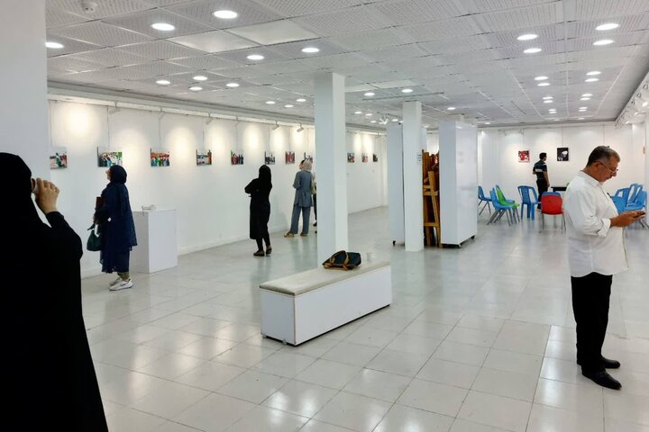 نمایشگاه عکس «خون خدا» در بوشهر گشایش یافت نمایشگاه عکس «خون خدا» در بوشهر گشایش یافت