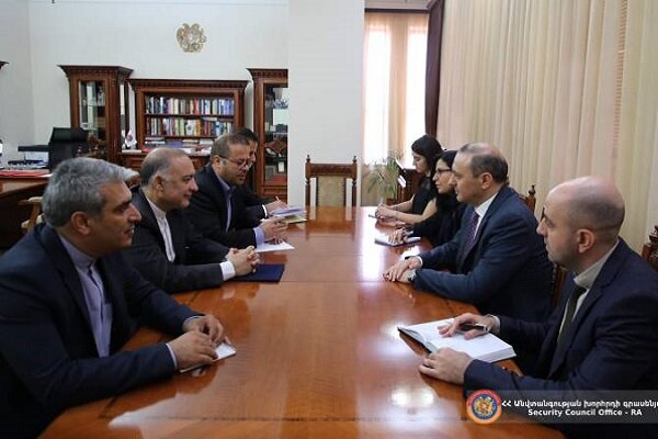 Iran, Armenia discuss bilateral ties, regional security