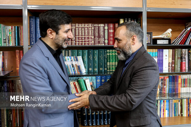 محمدمهدی رحمتی مدیرعامل گروه رسانه ای مهر و هادی طحان نظیف، سخنگوی شورای نگهبان  در خبرگزاری مهر با هم دیدار کردند