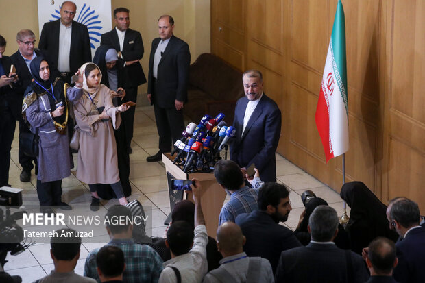کنفرانس بریکس و ایران با حضور حسین امیرعبداللهیان وزیر امور خارجه در مرکز مطالعات سیاسی وزارت امور خارجه برگزار شد