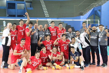 تیم والیبال نوجوانان ایران و صربستان