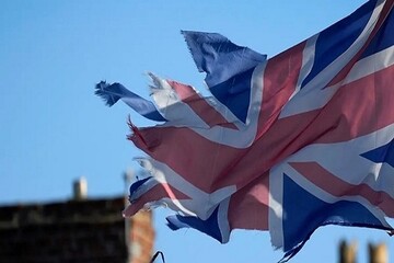 "تلغراف": بريطانيا دولة مفلسة توشك على السقوط في الهاوية