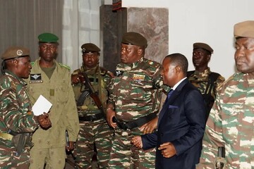 حمله فرانسه به پایگاه ارتش نیجر/ ۱۶ زندانی آزاد شدند