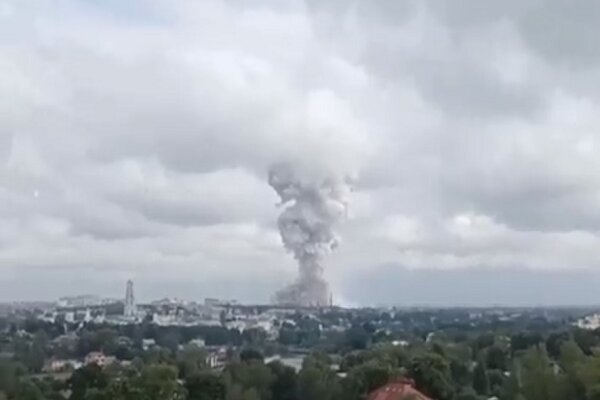 Powerful blast rocks plant near Moscow