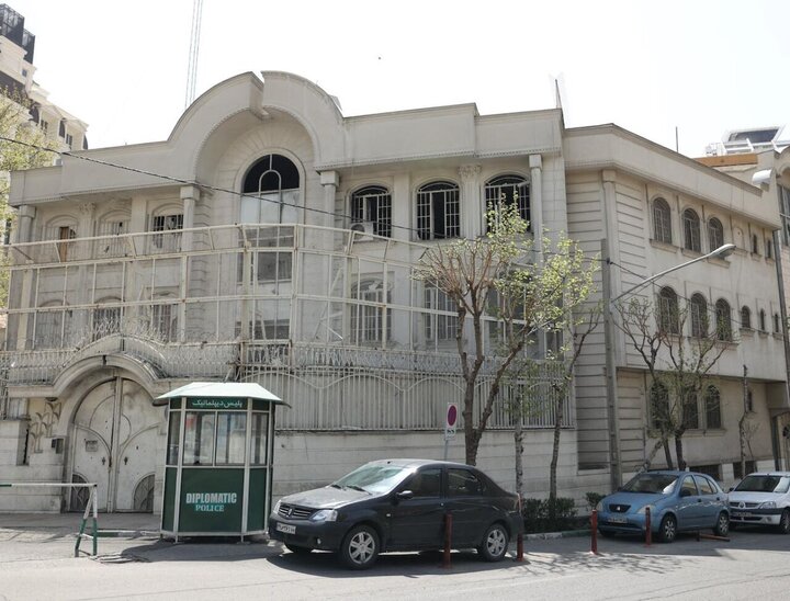 مصدر في الخارجية الإيرانية: السفارة السعودية في طهران بدأت عملها منذ ثلاثة أيام