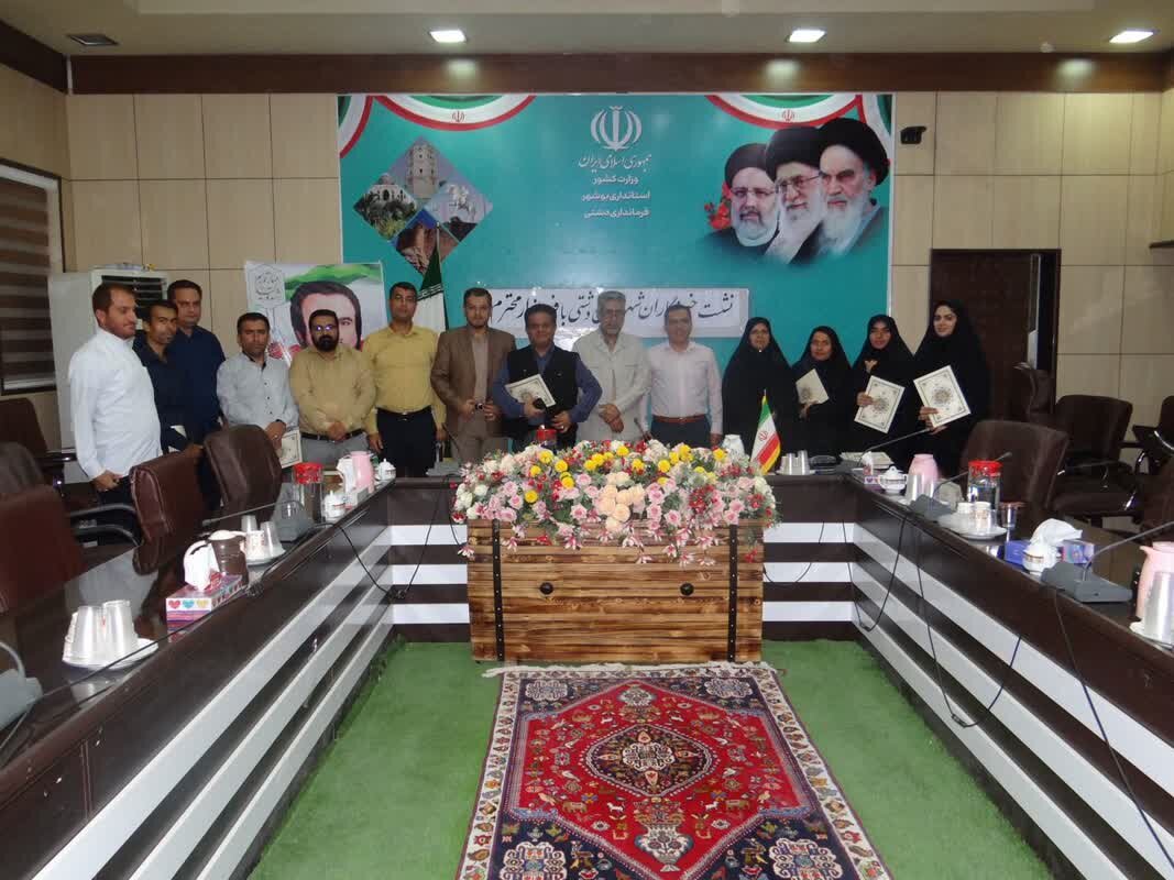 خبرنگاران در جامعه امیدآفرین باشند