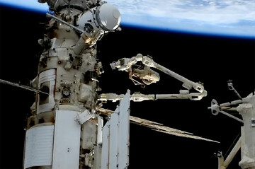 بقایای کپسول فضایی روسی در اقیانوس آرام فرود آمد