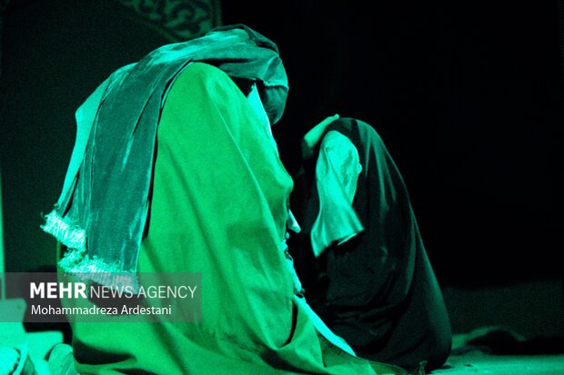 استقبال بی نظیر مردم دشت ورامین از تئاتر شیدای زمان