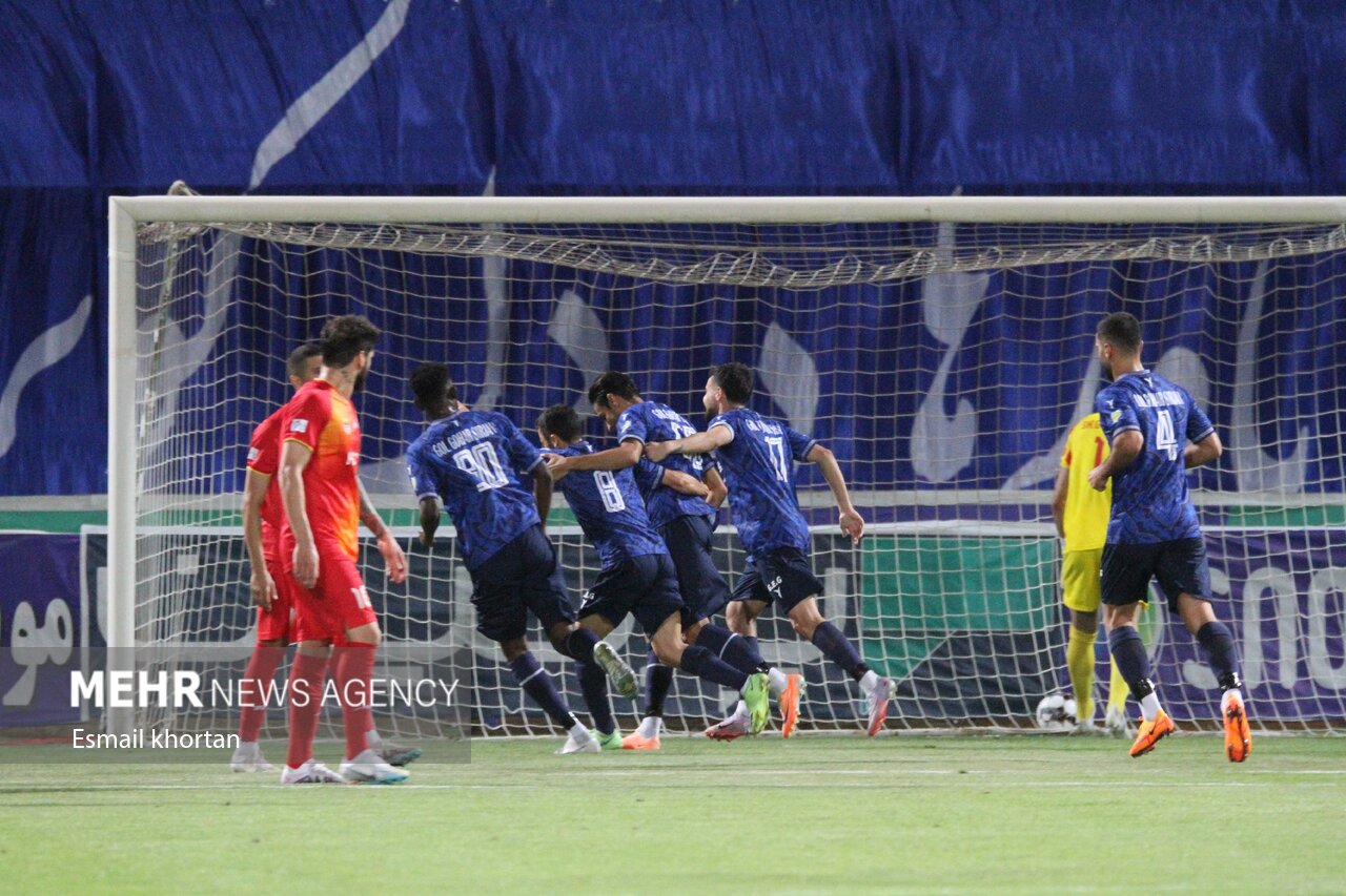 جدال دو پرسپولیسی در اهواز؛ استقلال به دنبال اولین برد با «بوژوویچ»