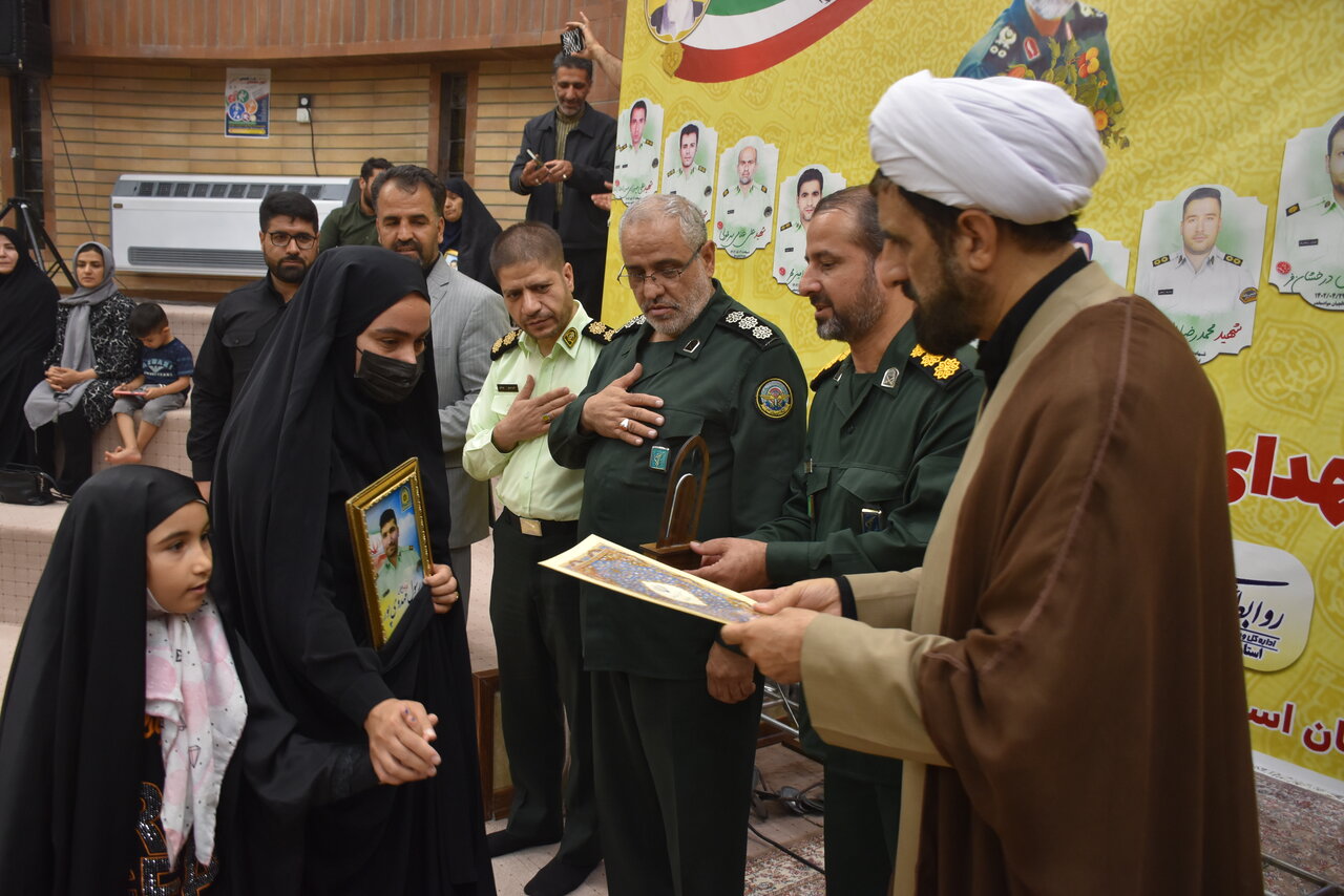 پلیس در راه اعتلای آرامش ایران اسلامی مجاهدت می کند
